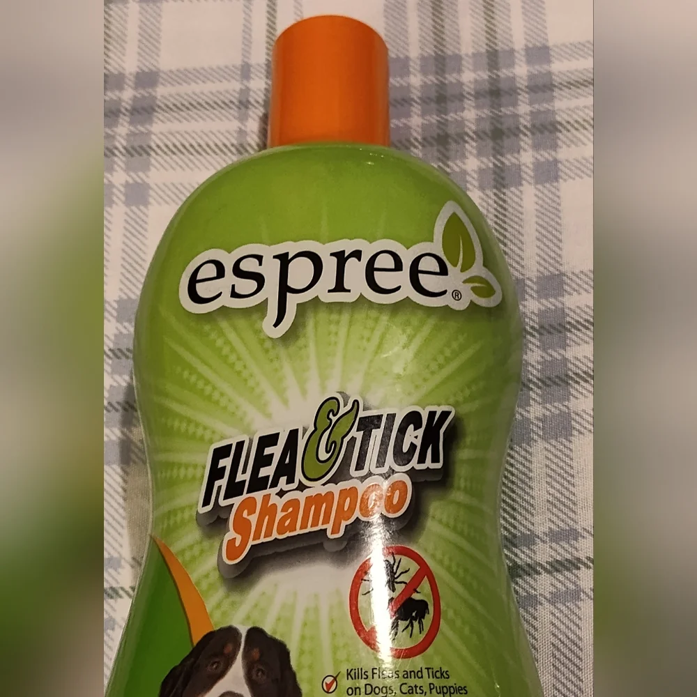 Flea & Tick Dog Shampoo - Green